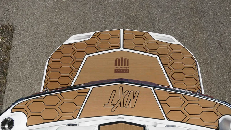 Slide: The Image of MasterCraft NXT20 2026 - 35