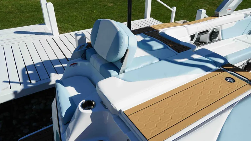 Slide: The Image of MasterCraft XT24 2026 - 10