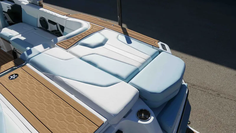 Slide: The Image of MasterCraft XT24 2026 - 11