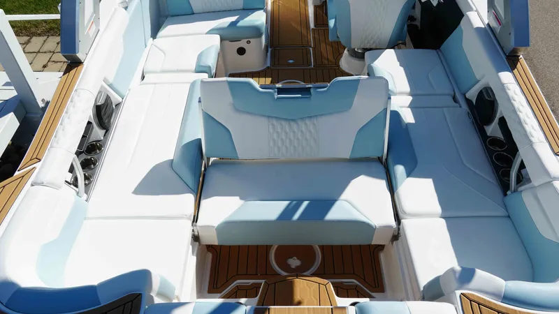 Slide: The Image of MasterCraft XT24 2026 - 18