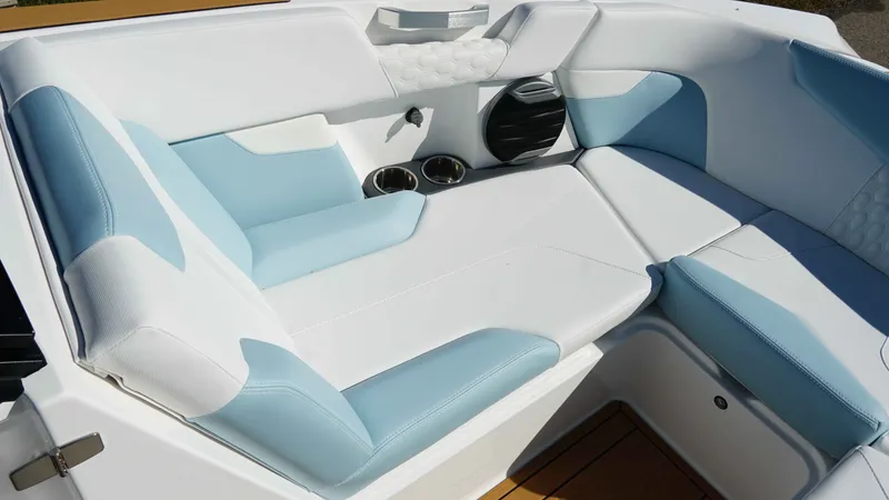 Slide: The Image of MasterCraft XT24 2026 - 27