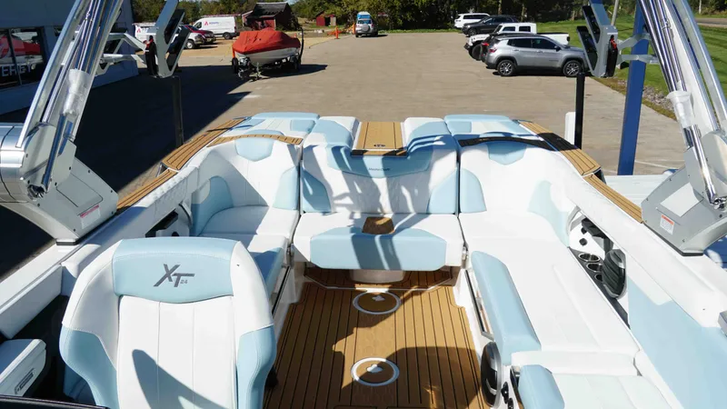 Slide: The Image of MasterCraft XT24 2026 - 33