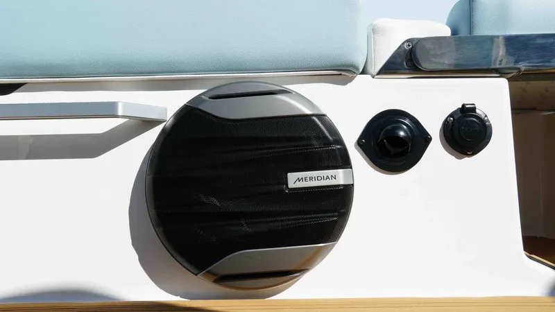 Slide: The Image of MasterCraft XT24 2026 - 38