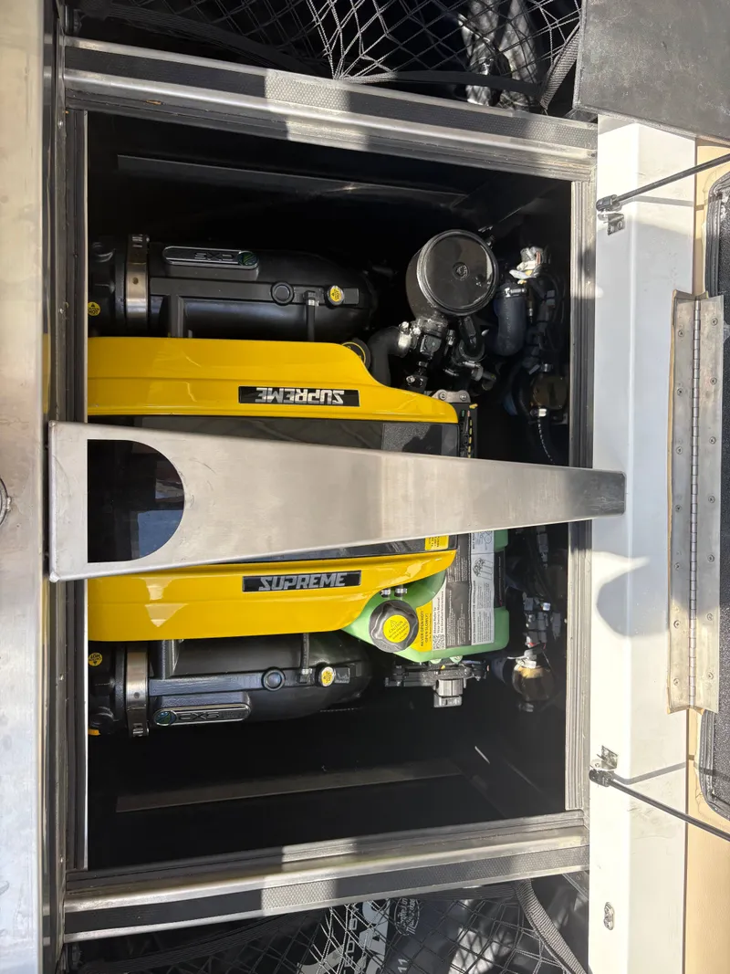 Slide: The Image of Supreme S240 2024 - 12