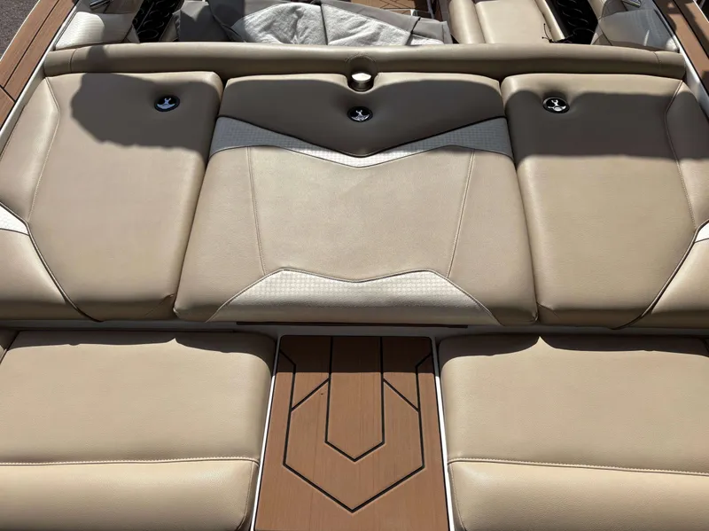 Slide: The Image of Supreme S240 2024 - 4