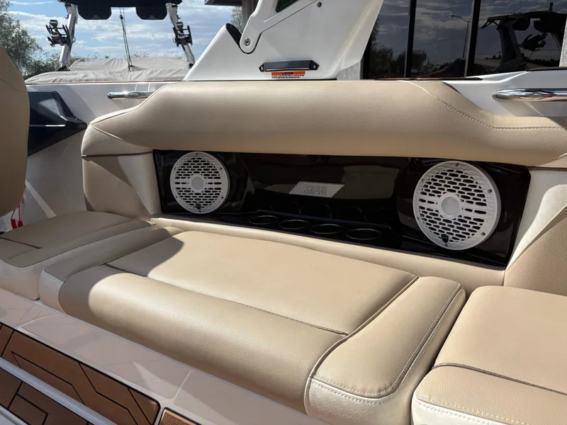 Slide: The Image of Supreme S240 2024 - 8