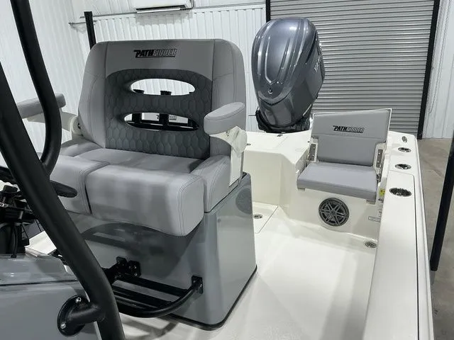 Slide: The Image of Pathfinder 2500 Hybrid 2026 - 21