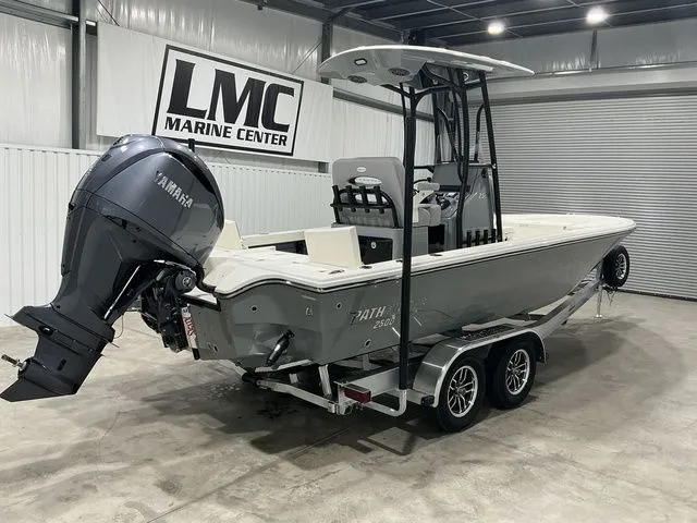 Slide: The Image of Pathfinder 2500 Hybrid 2026 - 3