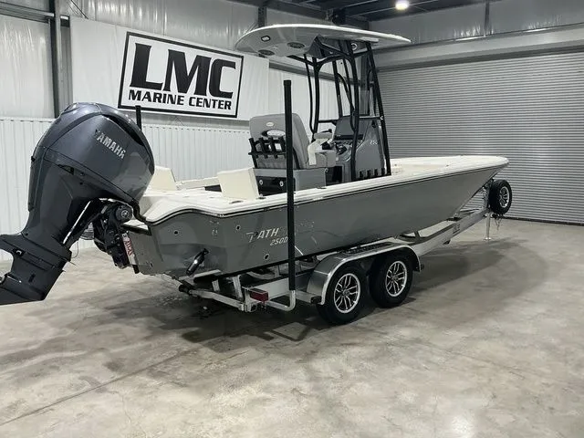 Slide: The Image of Pathfinder 2500 Hybrid 2026 - 5