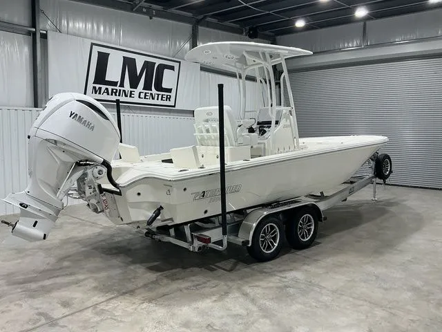 Slide: The Image of Pathfinder 2500 Hybrid 2026 - 3