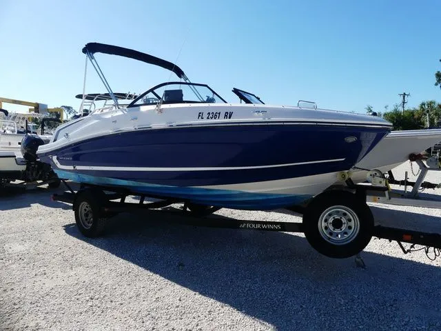 The Image of Bayliner VR5 Bowrider OB 2019 - 1