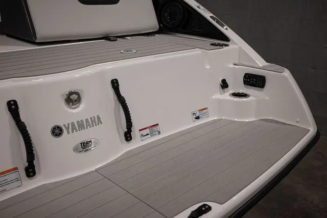 Slide: The Image of Yamaha AR250 2026 - 18