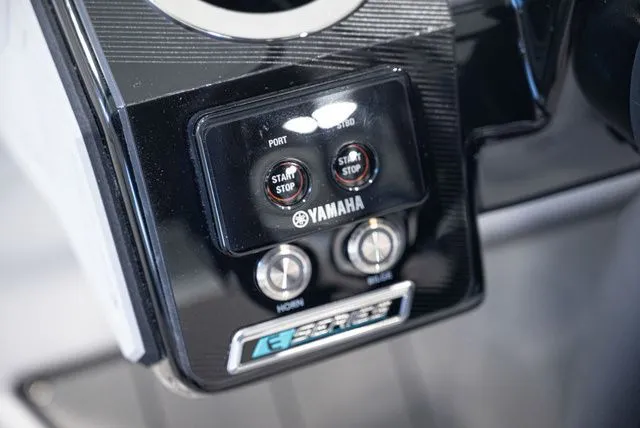 Slide: The Image of Yamaha 252XE 2026 - 10