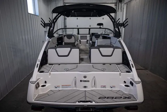 Slide: The Image of Yamaha 252XE 2026 - 4