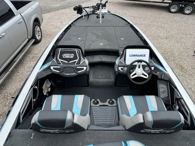 Slide: The Image of Skeeter FX21 Limited Edition 2017 - 6