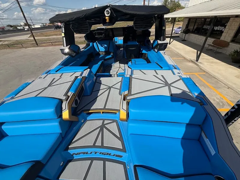 Slide: The Image of Nautique Super Air Nautique G23 Paragon 2026 - 12