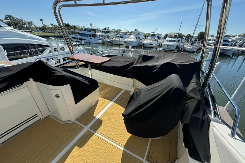 Slide: The Image of 2016 Sea Ray 510 Fly 'Bateau d’Amis' - Flybridge - 33