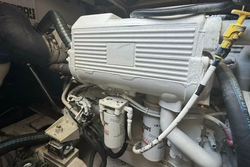 Slide: The Image of 2016 Sea Ray 510 Fly 'Bateau d’Amis' - Engine Room - 43