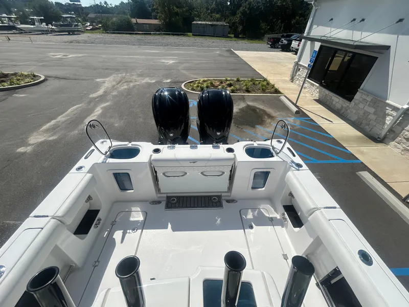 Slide: The Image of Tidewater 282 CC Adventure 2026 - 16