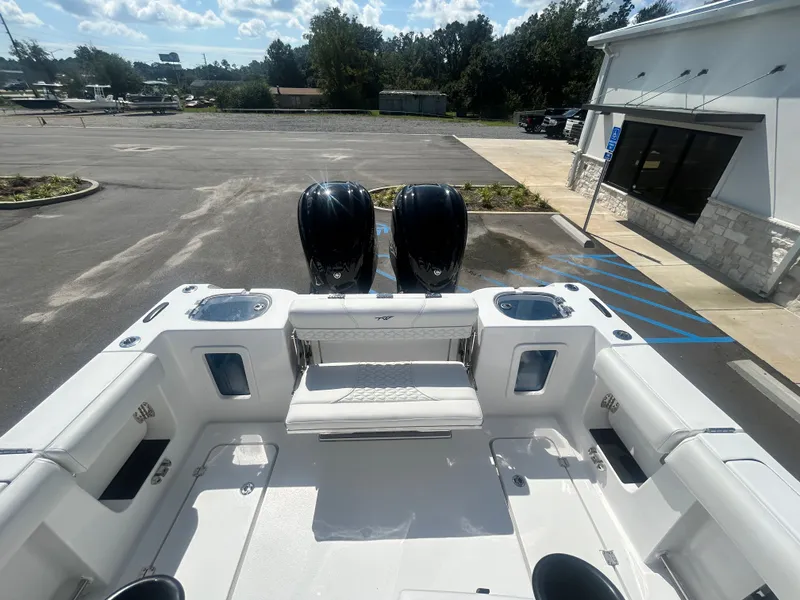 Slide: The Image of Tidewater 282 CC Adventure 2026 - 19