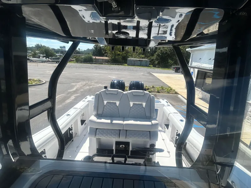 Slide: The Image of Tidewater 282 CC Adventure 2026 - 22