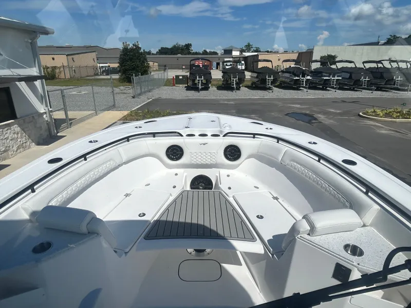 Slide: The Image of Tidewater 282 CC Adventure 2026 - 26