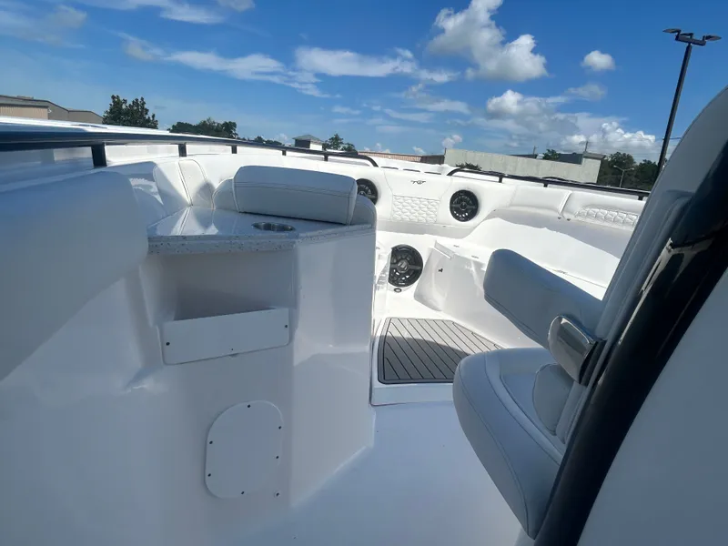 Slide: The Image of Tidewater 282 CC Adventure 2026 - 28