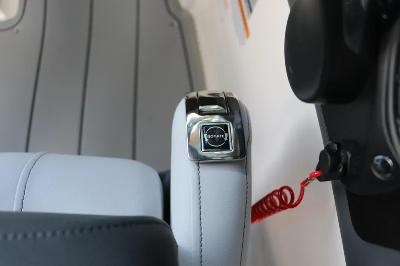 Slide: The Image of Throttle control of 2026 Chaparral 250 OSX boat with "Rotate" button. - 31