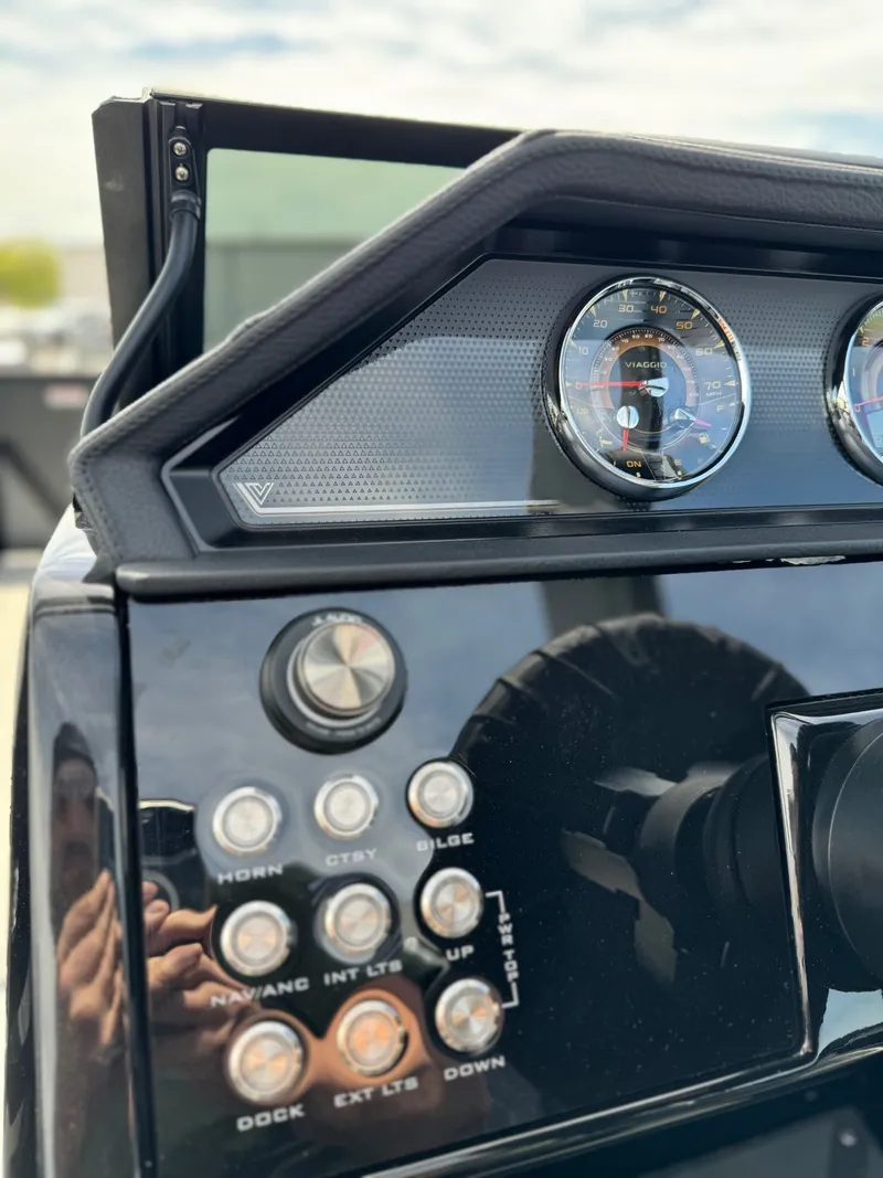 Slide: The Image of Viaggio 2024 Viaggio Diamante 24UW A-T 2024 - 20