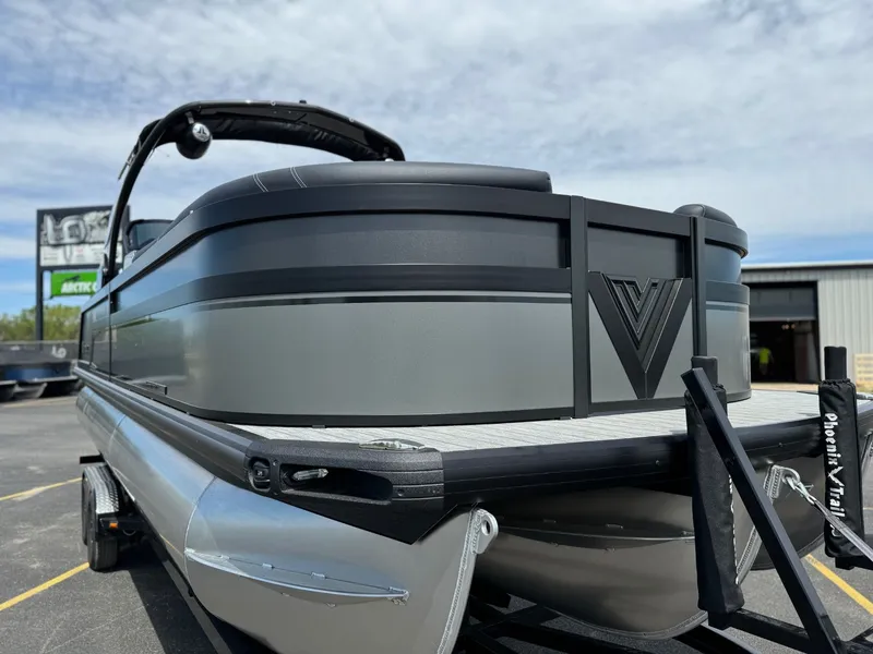 Slide: The Image of Viaggio 2024 Viaggio Diamante 24UW A-T 2024 - 3