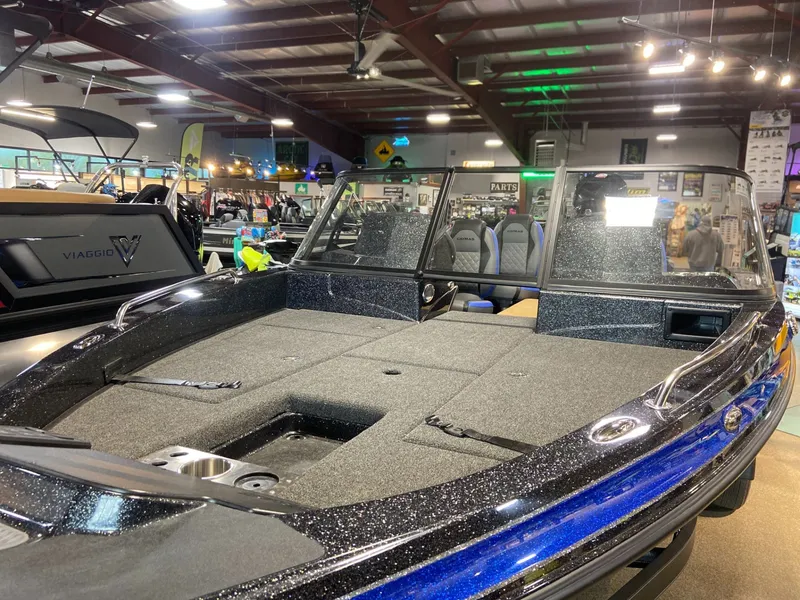 Slide: The Image of Caymas DV 20 2023 - 6