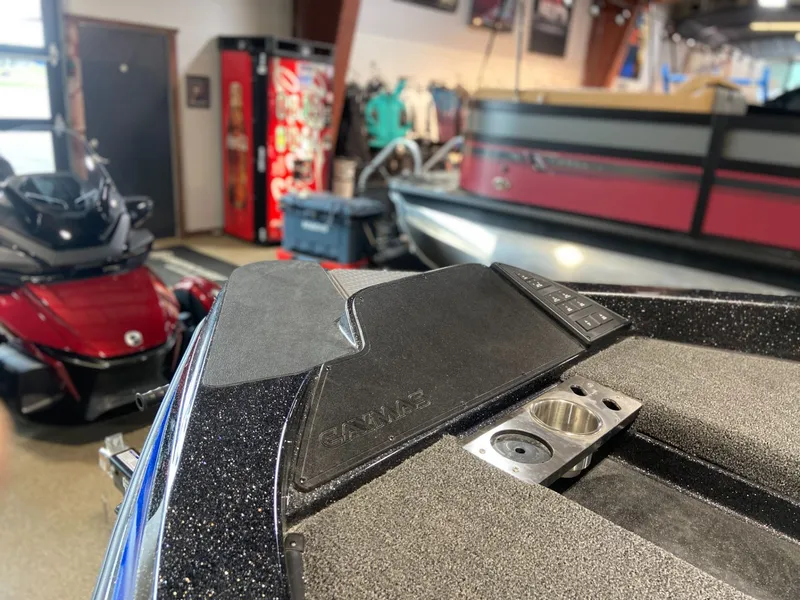 Slide: The Image of Caymas DV 20 2023 - 7