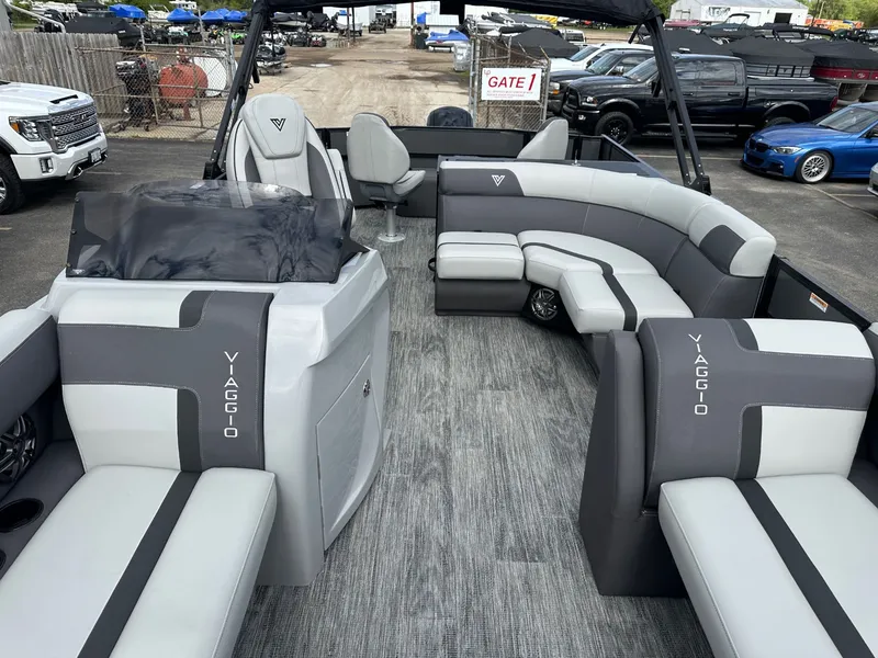 Slide: The Image of Viaggio 2025 Lago X 20R 2025 - 17