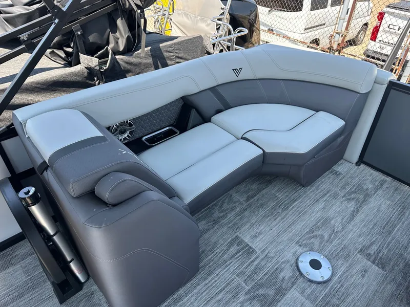 Slide: The Image of Viaggio 2025 Viaggio Z22U 2025 - 11