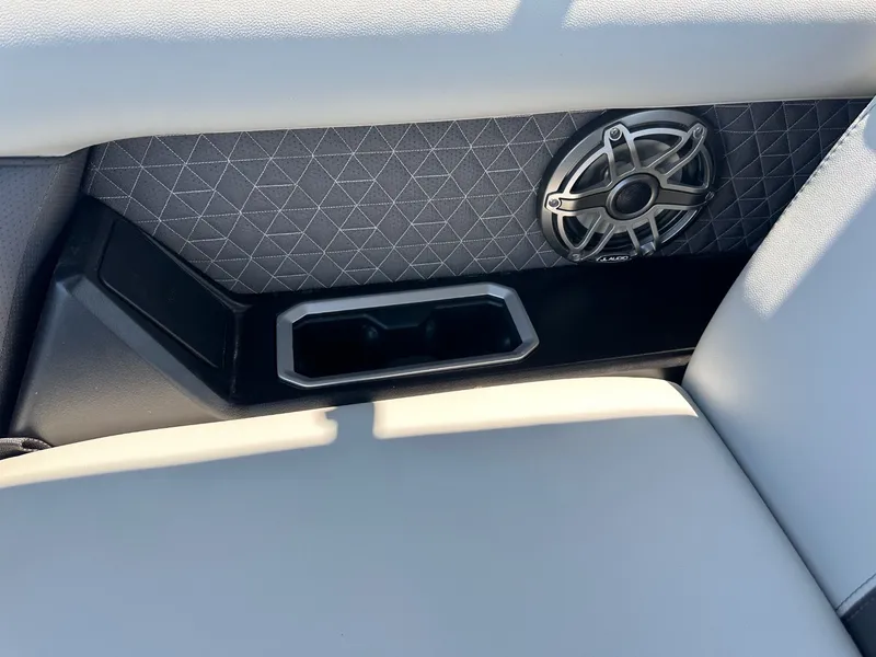 Slide: The Image of Viaggio 2025 Viaggio Z22U 2025 - 15