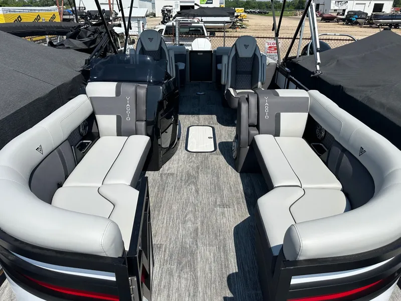 Slide: The Image of Viaggio 2025 Viaggio Z22U 2025 - 3