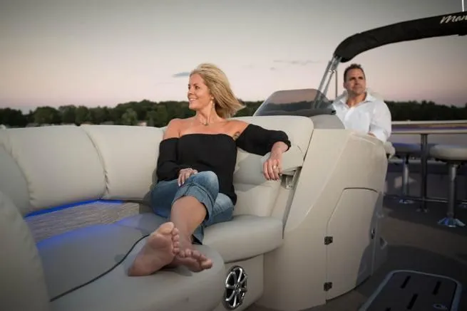 Slide: The Image of Manitou 25 SES 2014 - 23