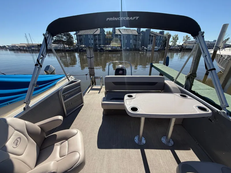 Slide: The Image of Princecraft Vectra 23 2020 - 9