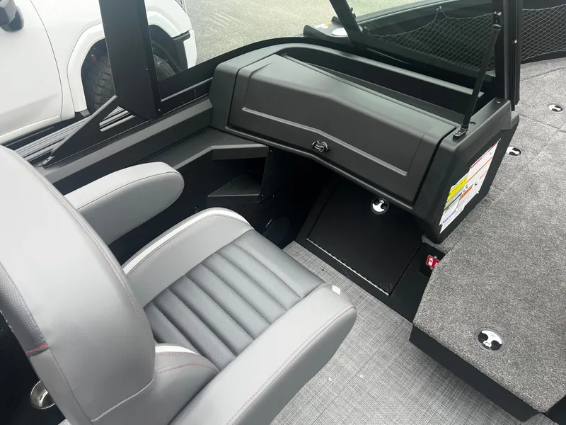 Slide: The Image of Alumacraft 2026 Alumacraft Competitor 185X Sport 2026 - 12