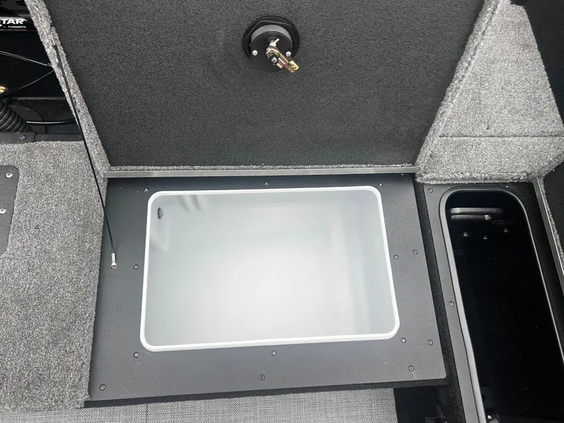 Slide: The Image of Alumacraft 2026 Alumacraft Competitor 185X Sport 2026 - 15