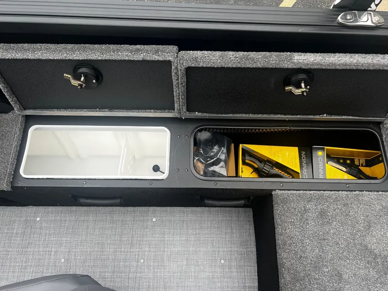 Slide: The Image of Alumacraft 2026 Alumacraft Competitor 185X Sport 2026 - 17