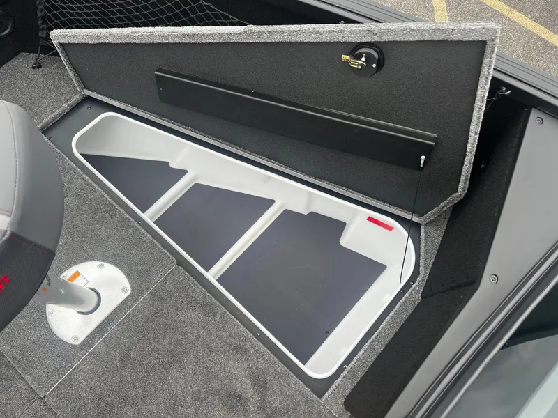 Slide: The Image of Alumacraft 2026 Alumacraft Competitor 185X Sport 2026 - 8