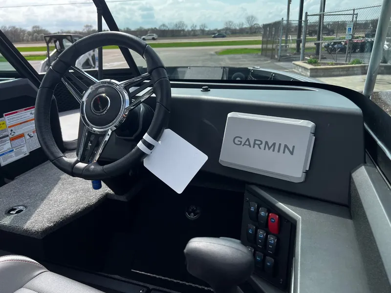 Slide: The Image of Alumacraft 2026 Alumacraft Competitor 185X Sport 2026 - 10