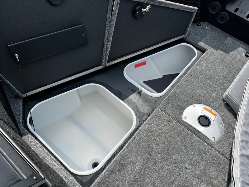 Slide: The Image of Alumacraft 2026 Alumacraft Competitor 185X Sport 2026 - 13