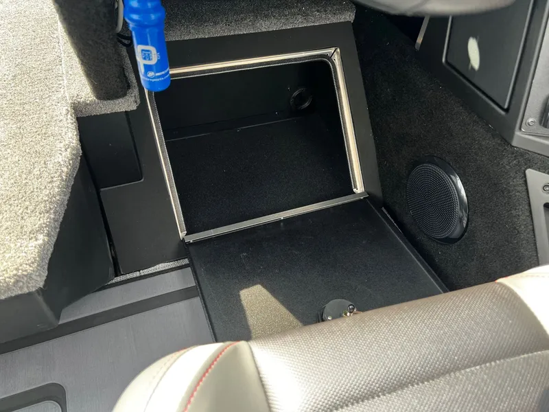 Slide: The Image of Alumacraft 2026 Alumacraft Competitor 185X Sport 2026 - 14