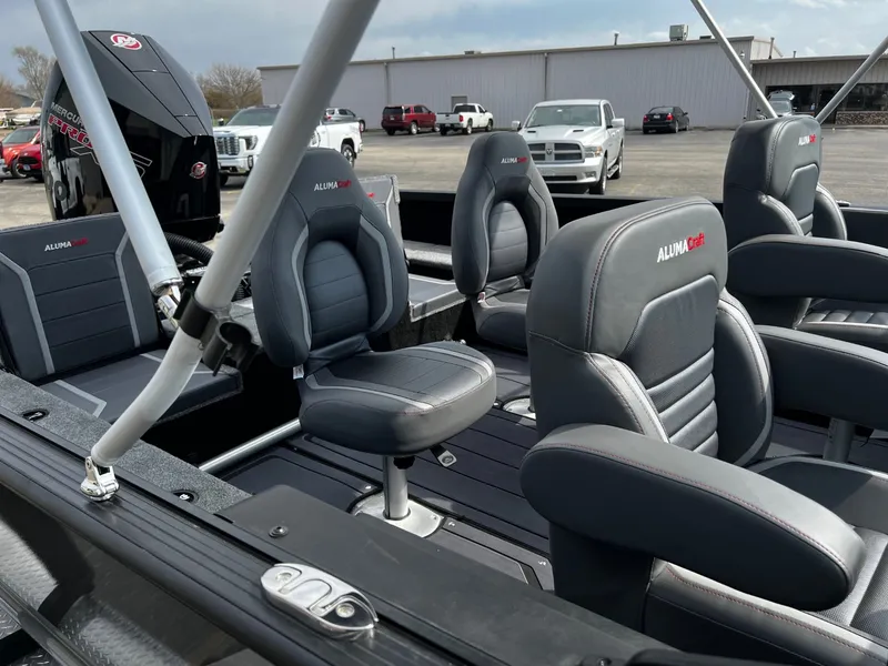 Slide: The Image of Alumacraft 2026 Alumacraft Competitor 185X Sport 2026 - 9