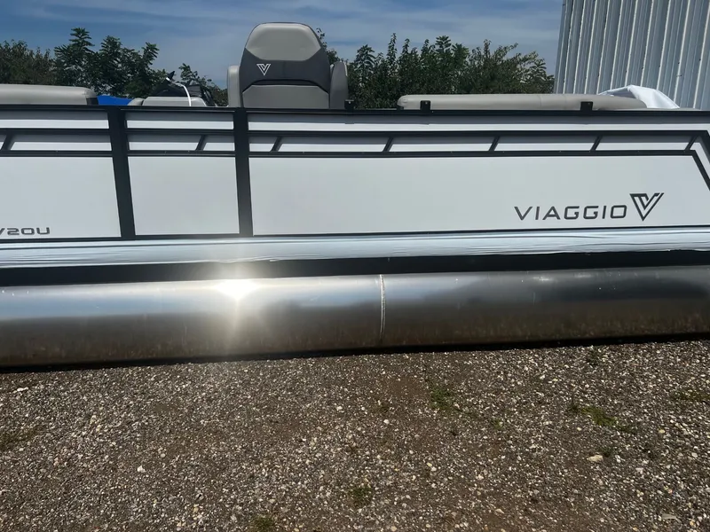 Slide: The Image of Viaggio 2025 Viaggio Lago V 20U 2025 - 3