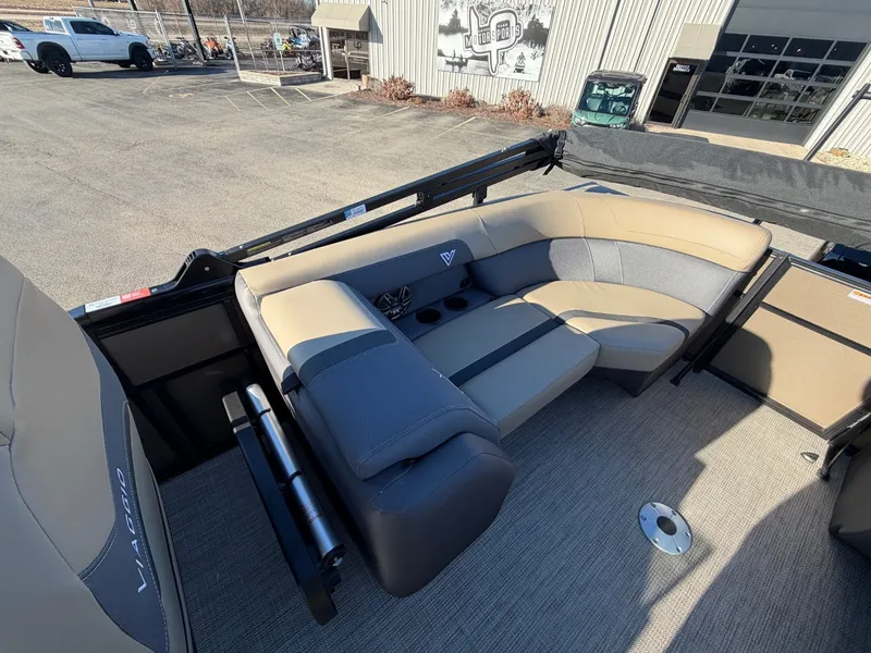 Slide: The Image of Viaggio 2025 Viaggio Lago X 22U 2025 - 13