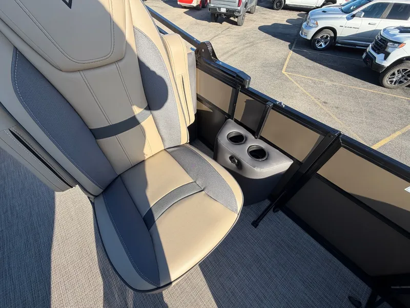 Slide: The Image of Viaggio 2025 Viaggio Lago X 22U 2025 - 15