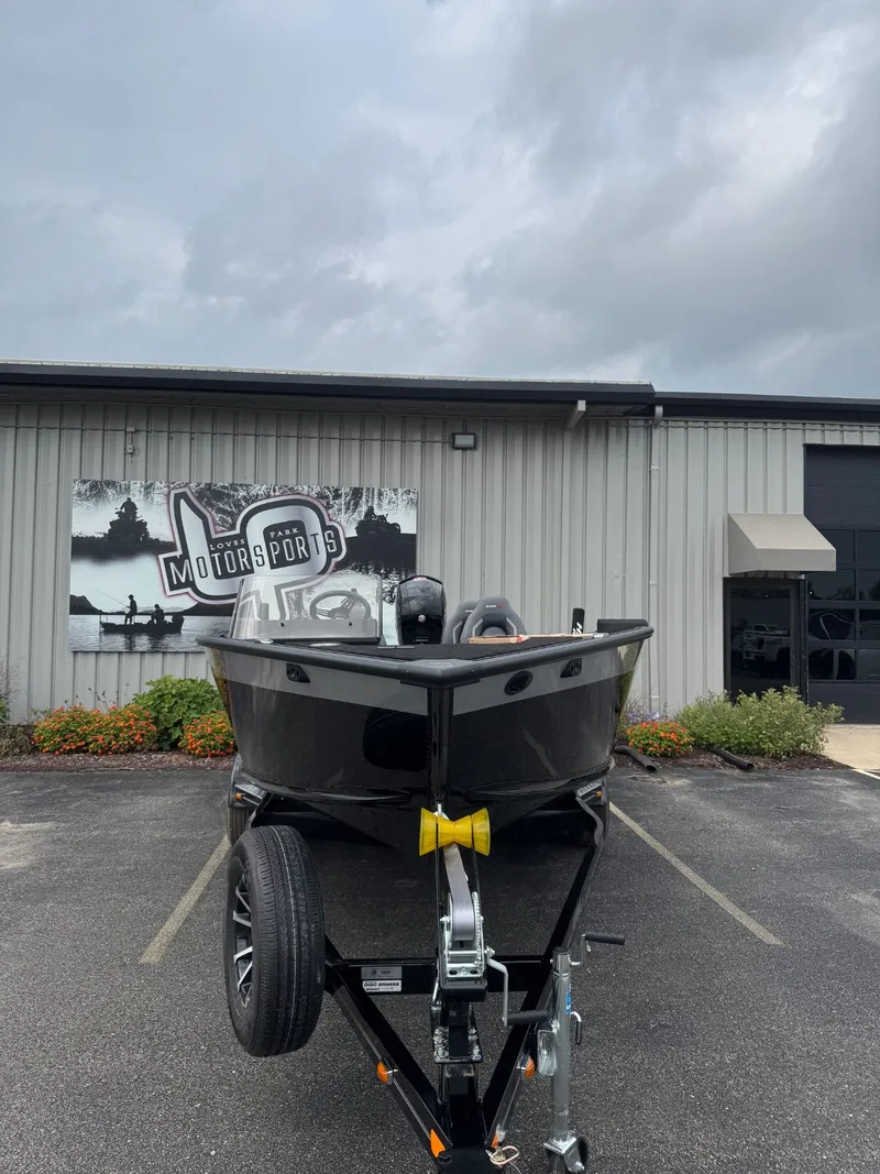 Slide: The Image of Alumacraft 2026 Alumacraft Competitor 185X SC 2026 - 3